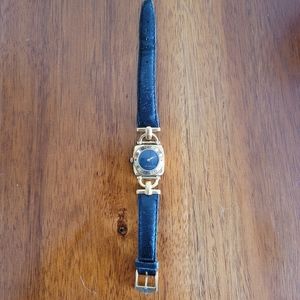 Gucci 6300L Ladies Watch